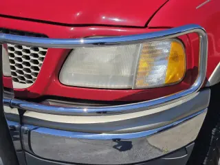 Ford F-150 2000 2dr XLT 4WD Standard Cab LB