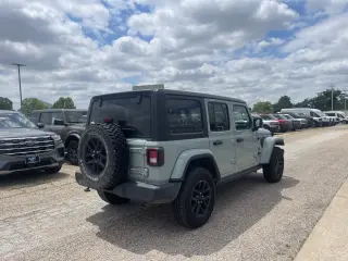 Jeep Wrangler 2023 4x4 Sport 4dr SUV