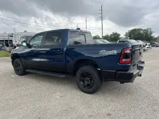Ram 1500 2022 4x4 Lone Star 4dr Crew Cab 5.6 ft. SB Pickup