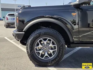 Ford Bronco 2022 4x4 Base Advanced 4dr SUV