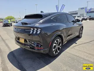 Ford Mustang Mach-E 2023 AWD Premium 4dr SUV