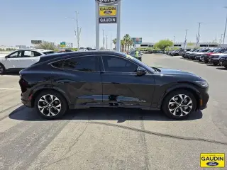 Ford Mustang Mach-E 2023 AWD Premium 4dr SUV
