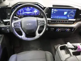Chevrolet Silverado 1500 2022 4x4 RST 4dr Crew Cab 5.8 ft. SB