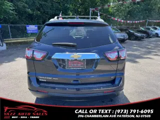 2017 Chevrolet Traverse AWD 4dr LT w/1LT