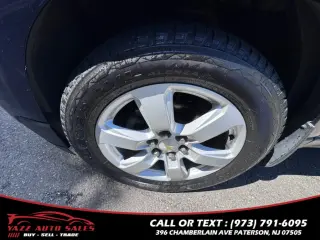 2017 Chevrolet Traverse AWD 4dr LT w/1LT