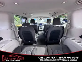 2017 Chrysler Pacifica Touring FWD
