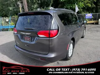2017 Chrysler Pacifica Touring FWD