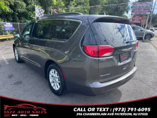 2017 Chrysler Pacifica Touring FWD