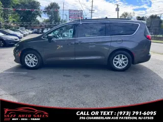 2017 Chrysler Pacifica Touring FWD