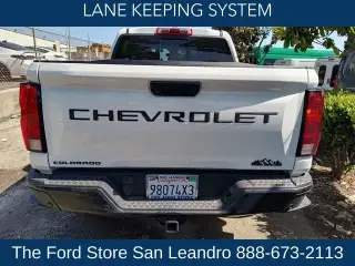 Chevrolet Colorado 2023 4x4 Trail Boss 4dr Crew Cab 5 ft. SB