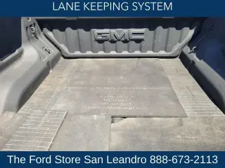 GMC Canyon 2023 4x4 AT4 4dr Crew Cab 5 ft. SB