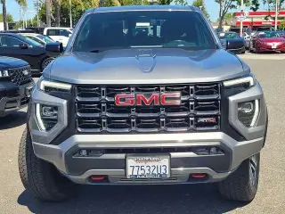 GMC Canyon 2023 4x4 AT4 4dr Crew Cab 5 ft. SB