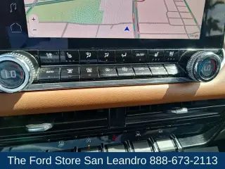 GMC Canyon 2023 4x4 AT4 4dr Crew Cab 5 ft. SB