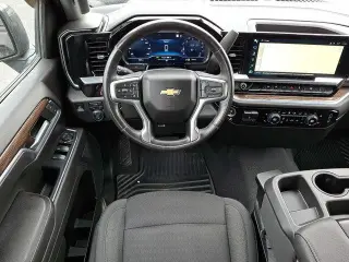 Chevrolet Silverado 1500 2022 4x4 LT 4dr Crew Cab 5.8 ft. SB w/1LT