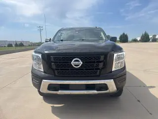 Nissan Titan 2021 4x4 SV 4dr Crew Cab 5.6 ft. SB