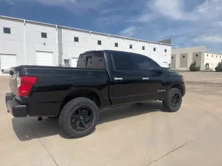 Nissan Titan 2021 4x4 SV 4dr Crew Cab 5.6 ft. SB