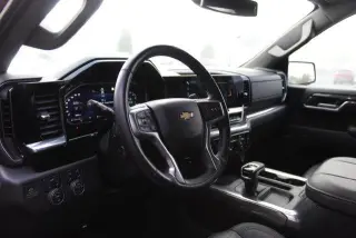 Chevrolet Silverado 1500 2023 4x4 LTZ 4p Cab de Tripulación 5.8 ft. CB