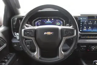 Chevrolet Silverado 1500 2023 4x4 LTZ 4p Cab de Tripulación 5.8 ft. CB