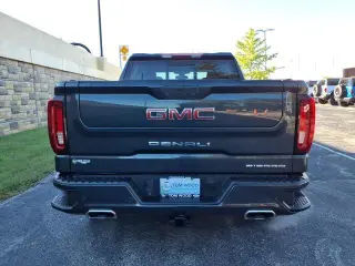 GMC Sierra 1500 2021 4x4 Denali 4dr Crew Cab 5.8 ft. SB