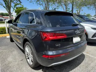 Audi Q5 2018 tracción en todas las ruedas 2.0T quattro Premium Plus 4p SUV