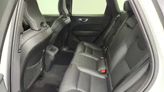 Volvo XC60 2024 AWD B5 Plus Tema Oscuro 4p SUV
