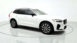 Volvo XC60 2024 AWD B5 Plus Tema Oscuro 4p SUV