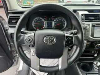 Toyota 4Runner 2018 4x4 SR5 4dr SUV