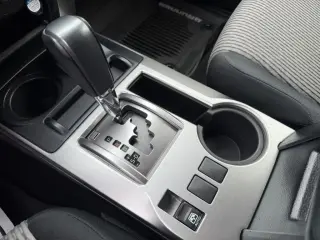 Toyota 4Runner 2018 4x4 SR5 4dr SUV