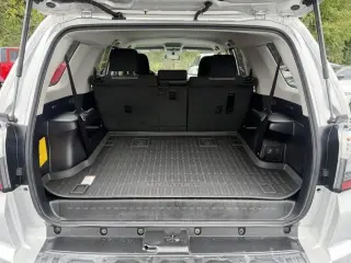 Toyota 4Runner 2018 4x4 SR5 4dr SUV