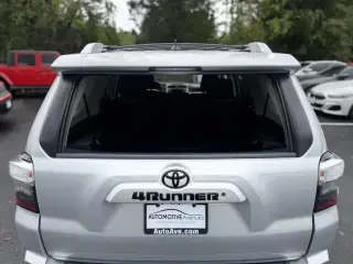 Toyota 4Runner 2018 4x4 SR5 4dr SUV