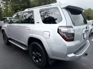 Toyota 4Runner 2018 4x4 SR5 4dr SUV
