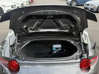 Mazda MX-5 Miata RF 2017 Gran Turismo 2dr Conversible 6M