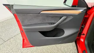 Tesla Model Y 2023 AWD 4dr Crossover