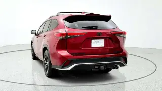 Toyota Highlander 2022 AWD XSE 4dr SUV