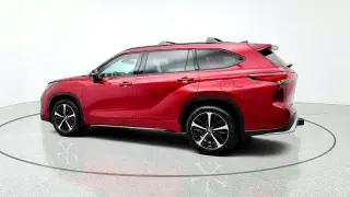 Toyota Highlander 2022 AWD XSE 4dr SUV