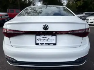 Volkswagen Jetta 2025 S Sedán 4 puertas