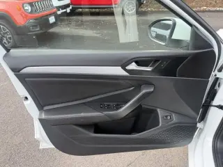Volkswagen Jetta 2025 S Sedán 4 puertas