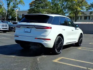 Lincoln Corsair 2025 AWD Premiere 4p SUV