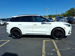 Lincoln Corsair 2025 AWD Premiere 4p SUV