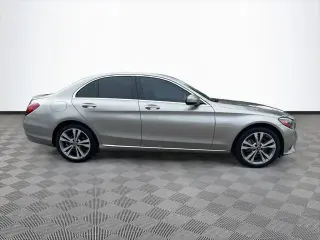 Clase C Mercedes-Benz 2019 AWD C 300 4MATIC 4p Sedán