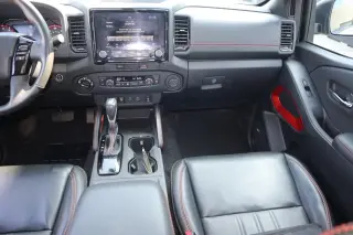 Nissan Frontier 2023 4x4 PRO-4X 4p Cabaña de Tripulación 5 pies de largo Cabina Extendida