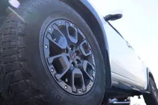 Nissan Frontier 2023 4x4 PRO-4X 4p Cabaña de Tripulación 5 pies de largo Cabina Extendida