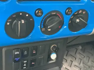 Toyota FJ Cruiser 2007 4dr SUV 4WD (4L V6 5A)