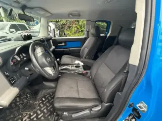 Toyota FJ Cruiser 2007 4dr SUV 4WD (4L V6 5A)