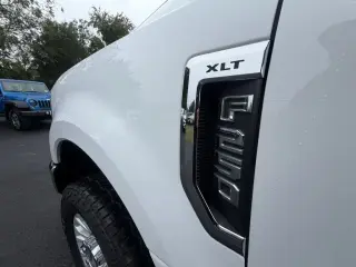 Ford F-250 Super Duty 2022 4x4 King Ranch 4dr Crew Cab 6.8 ft. SB Pickup