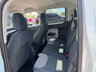Ford Maverick 2023 AWD XL 4dr SuperCrew con plataforma de 4.5 pies de largo.