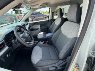 Ford Maverick 2023 AWD XL 4dr SuperCrew con plataforma de 4.5 pies de largo.