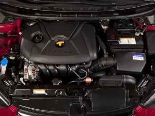 Hundai Elantra 2013 GLS 4dr Sedan 6M