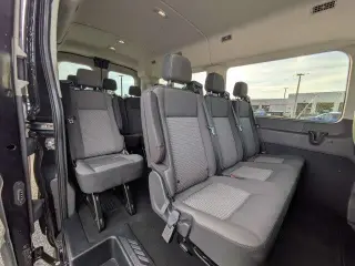 Ford Transit 2025 350 XL 3dr LWB Techo Medio Furgón de Pasajeros