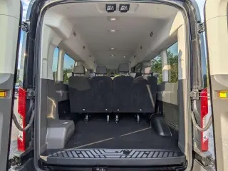 Ford Transit 2025 350 XL 3dr LWB Techo Medio Furgón de Pasajeros